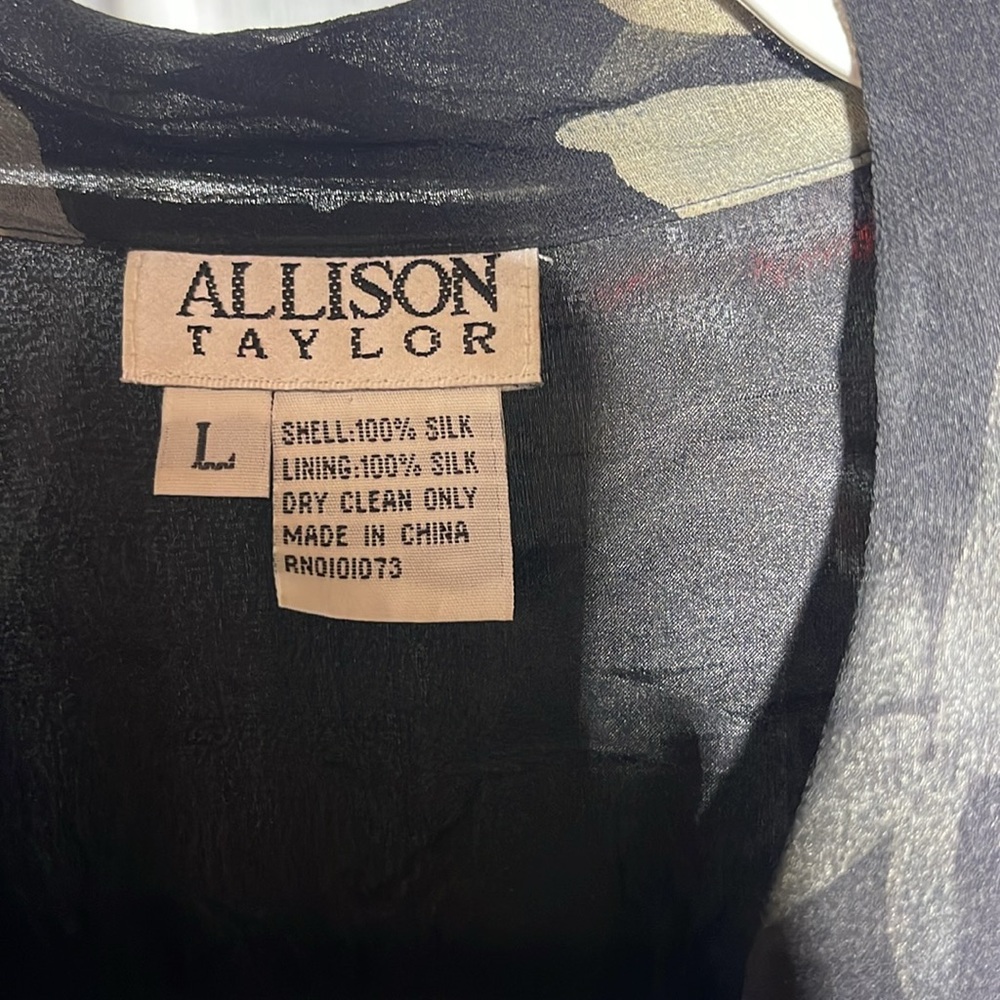 Allison Taylor Top - Picture 2 of 3